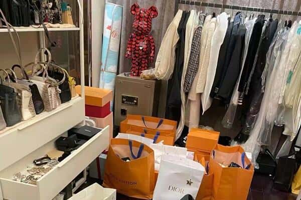 乌鲁木齐头屯河区回收一线品牌衣服